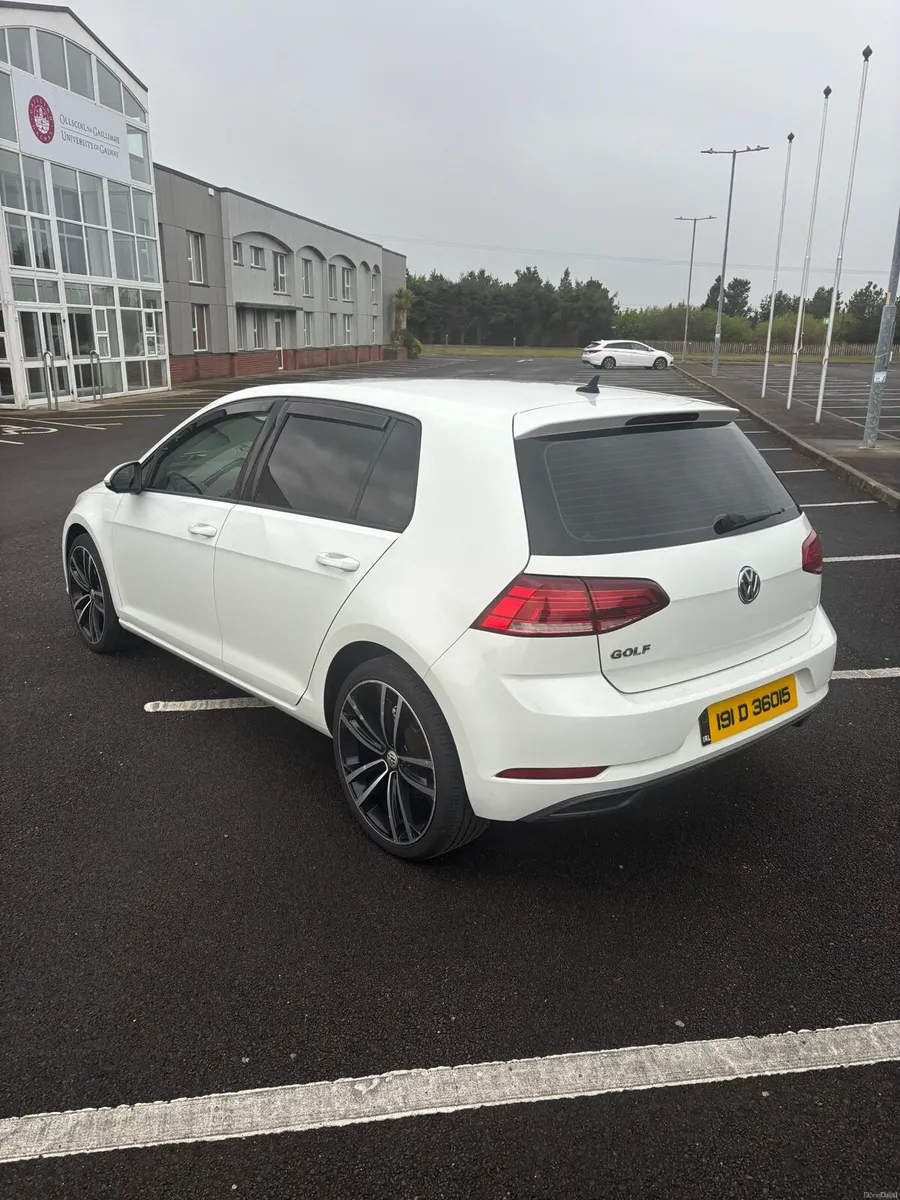 Volkswagen Golf - Image 2
