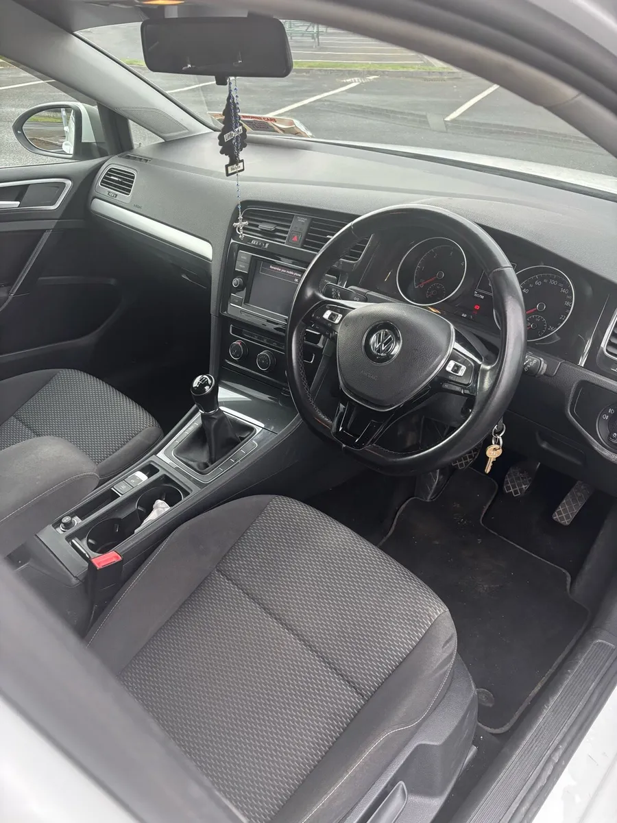 Volkswagen Golf - Image 3
