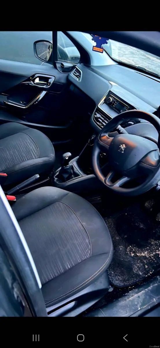 Peugeot 208 - Image 4