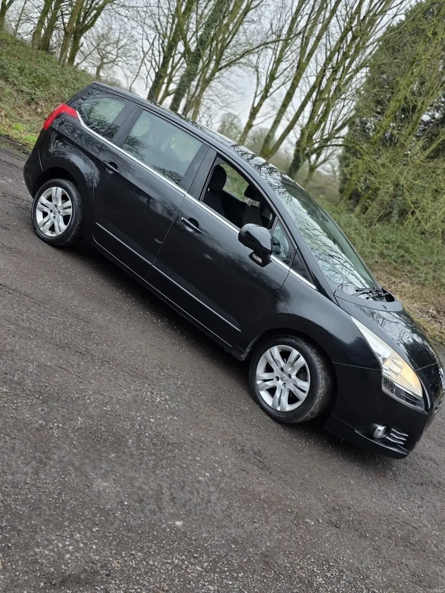 2010 Peugeot 5008 AUTOMATIC New NCT & Tax €3,499 - Image 1