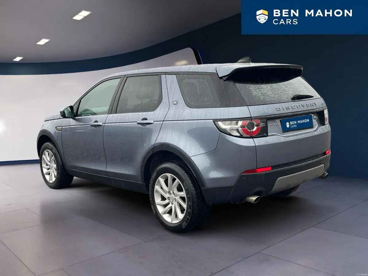 Land Rover Discovery Sport 2018 - Image 3