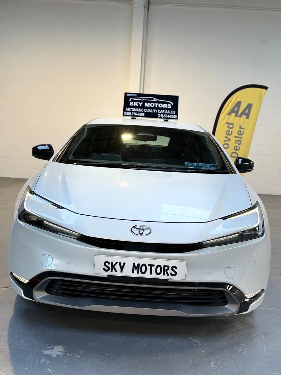 2023 Toyota Prius 2.0Hybrid Automatic,Top Specs - Image 2