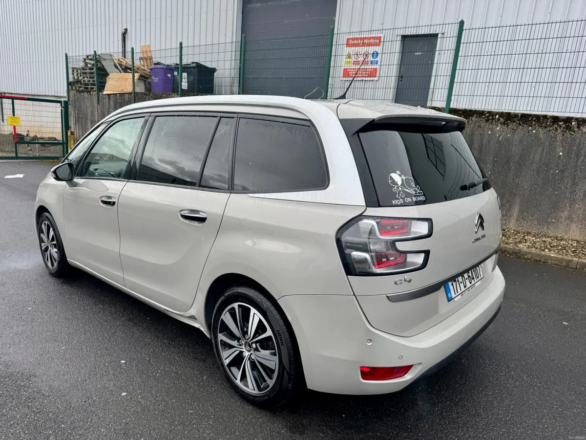 Citroen C4 2017 Picasso Flair model top spec - Image 4