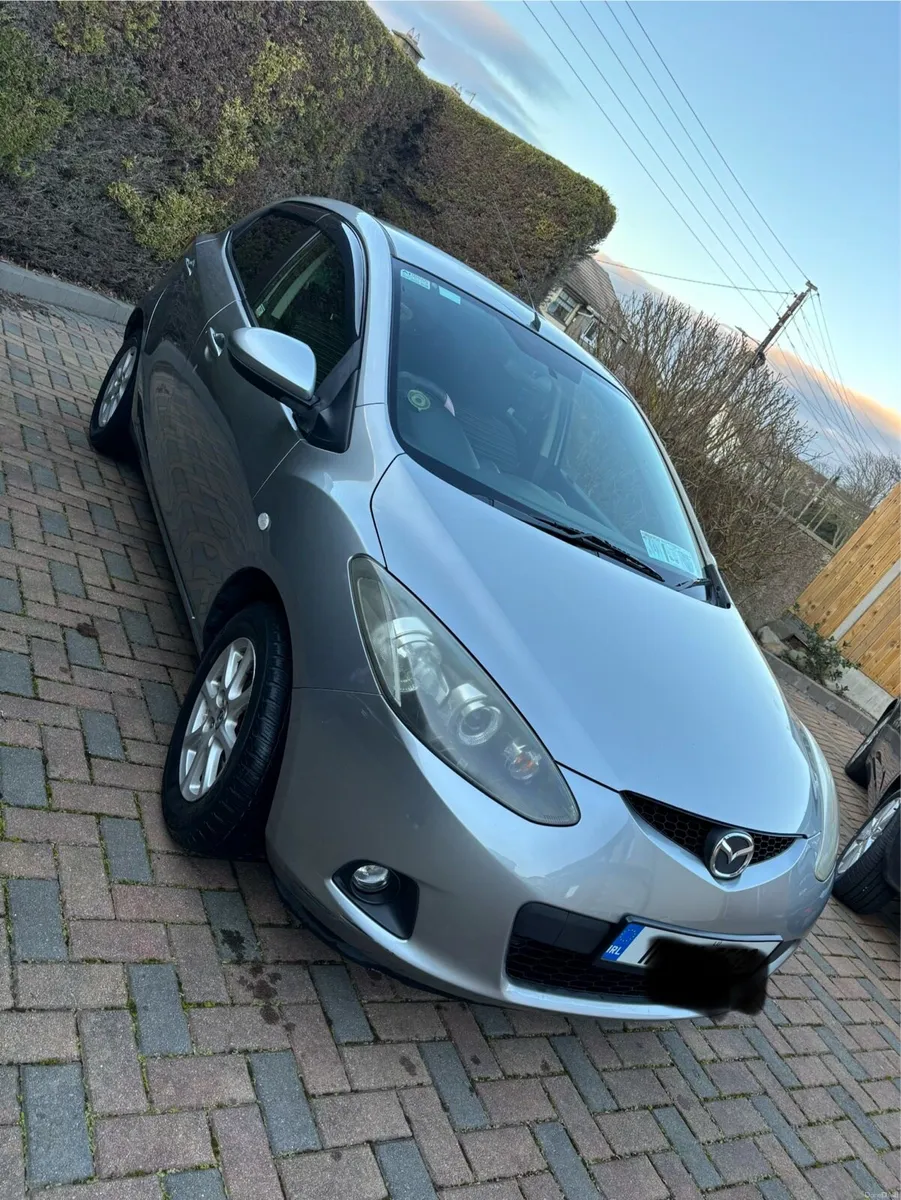 11 Mazda demio automatic petrol 1,3 - Image 2