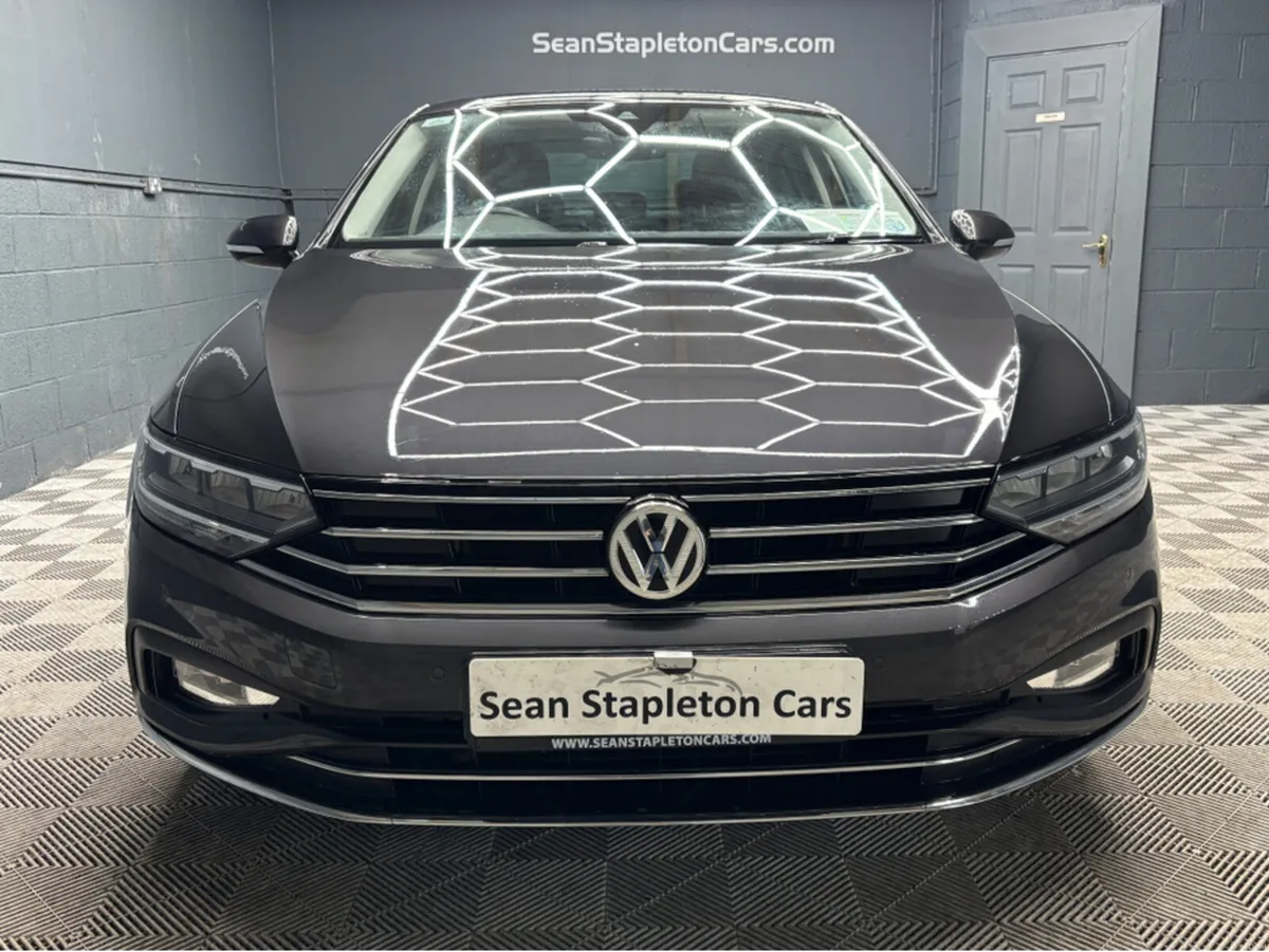 Volkswagen Passat ELEGANCE 1.6 TDI D7F 120 4DR AUT - Image 2