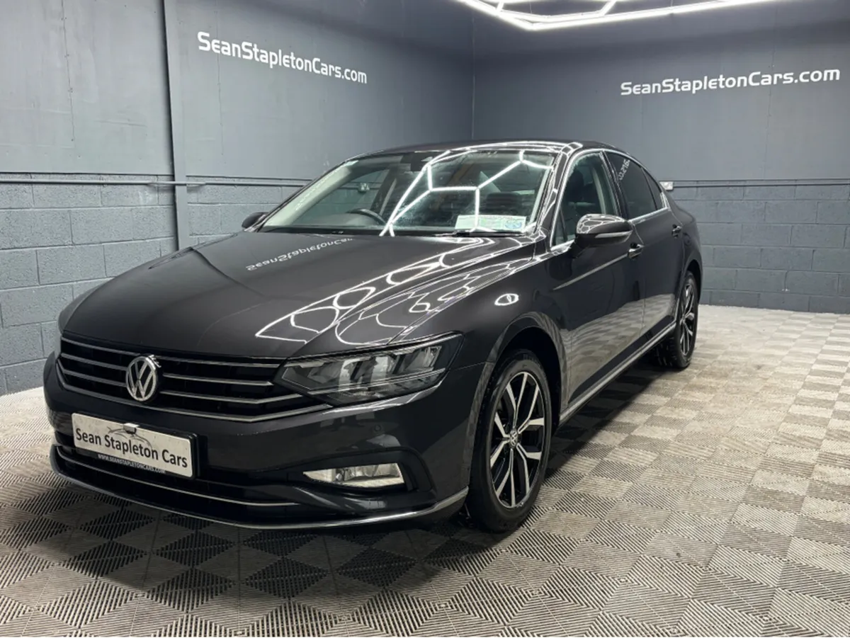 Volkswagen Passat ELEGANCE 1.6 TDI D7F 120 4DR AUT - Image 1
