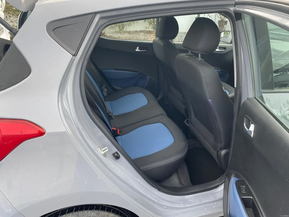 Hyundai i10 2015 - Image 2