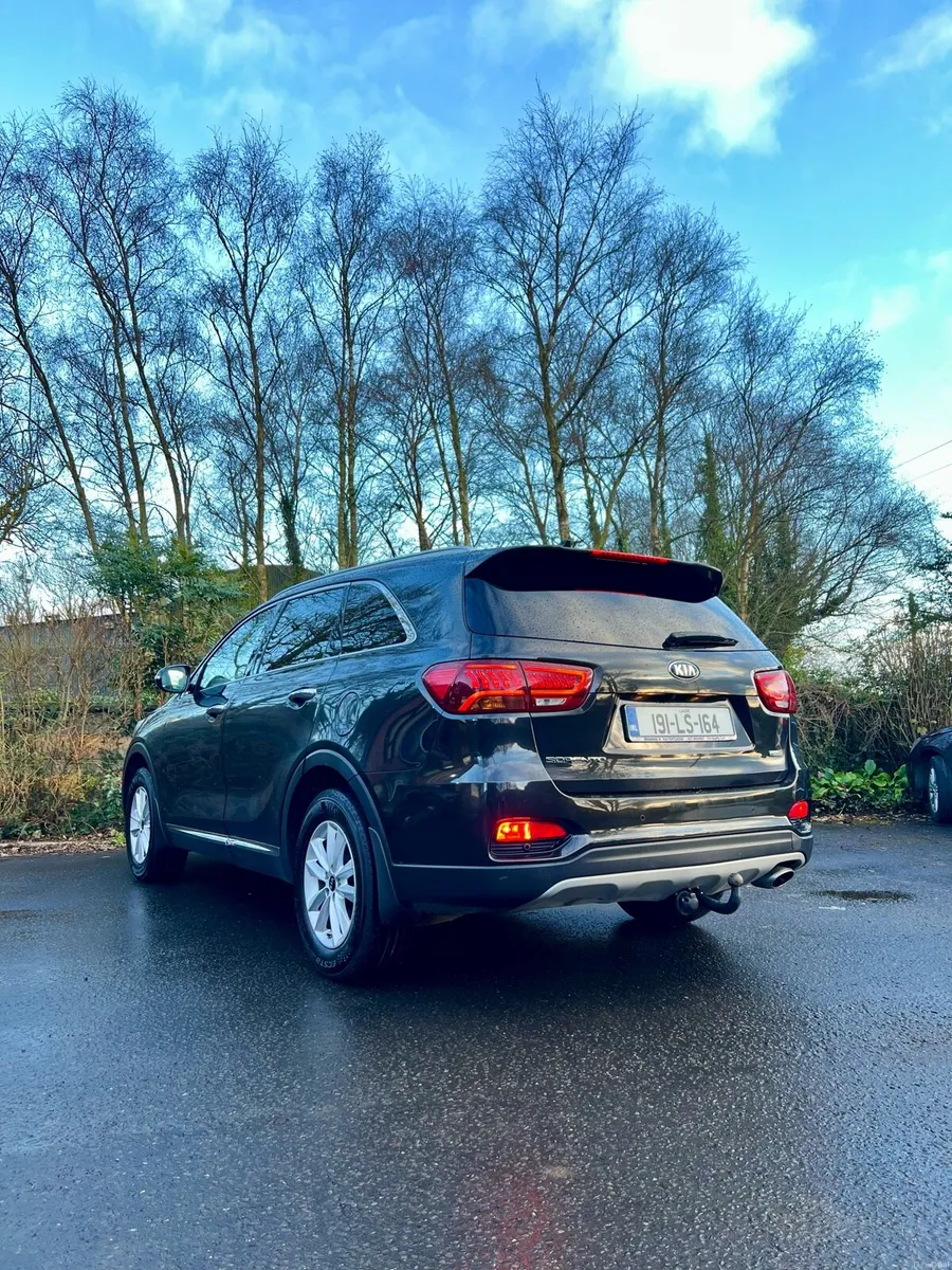 Kia Sorrento 7 Seater - Image 4