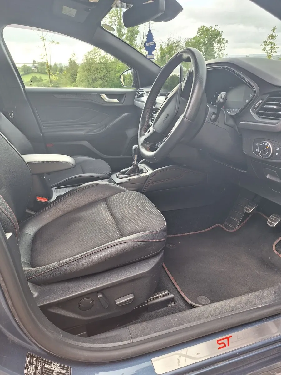 Ford Focus St-Line X 2019 1.5Tdci - Image 4