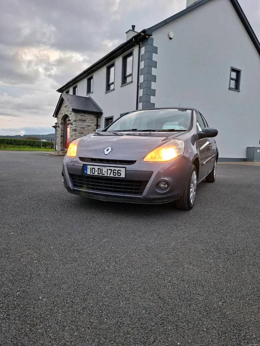 2010 Renault Clio - Image 2