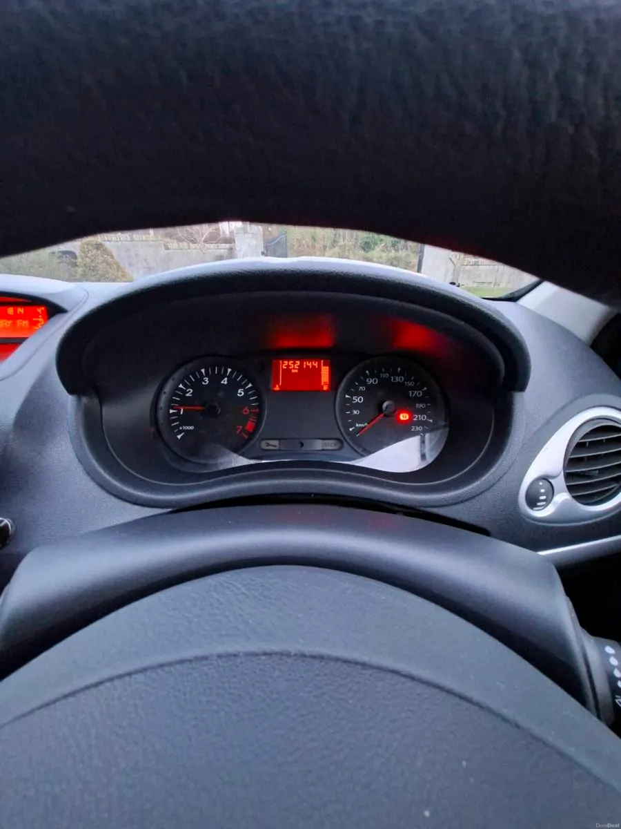 2010 Renault Clio - Image 3