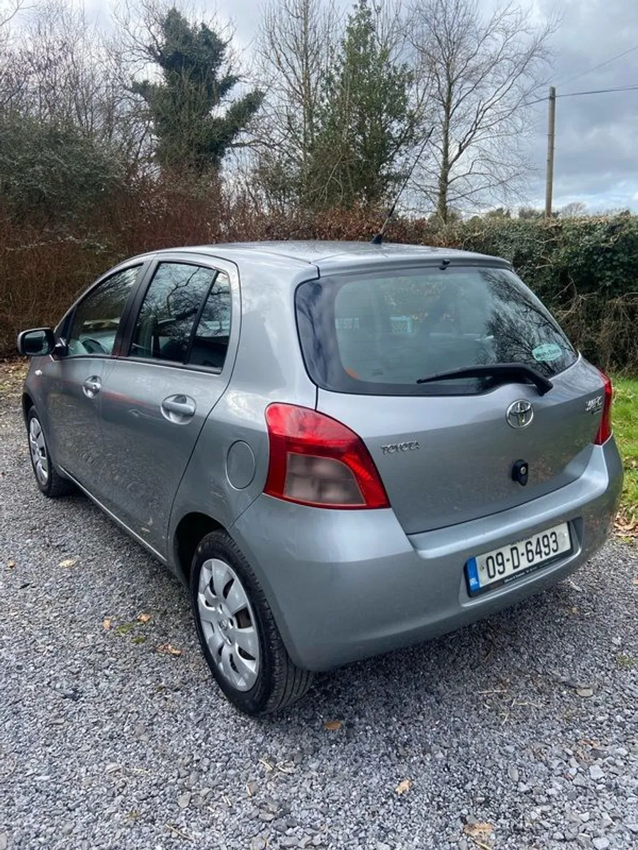 2009 Toyota Yaris - Image 3