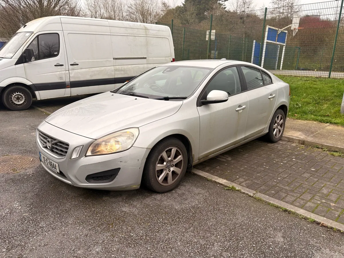 Volvo s60 - Image 2