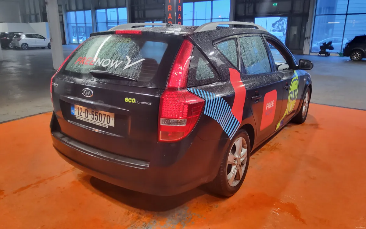 Kia Ceed 2012 - Image 4