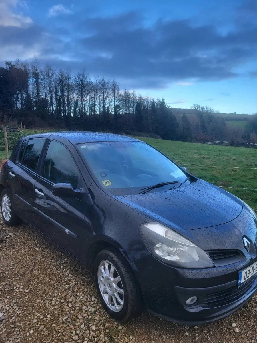Renault Clio 2009 - Image 1