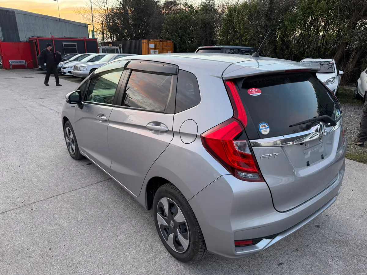 Honda Fit 2018 - Image 2