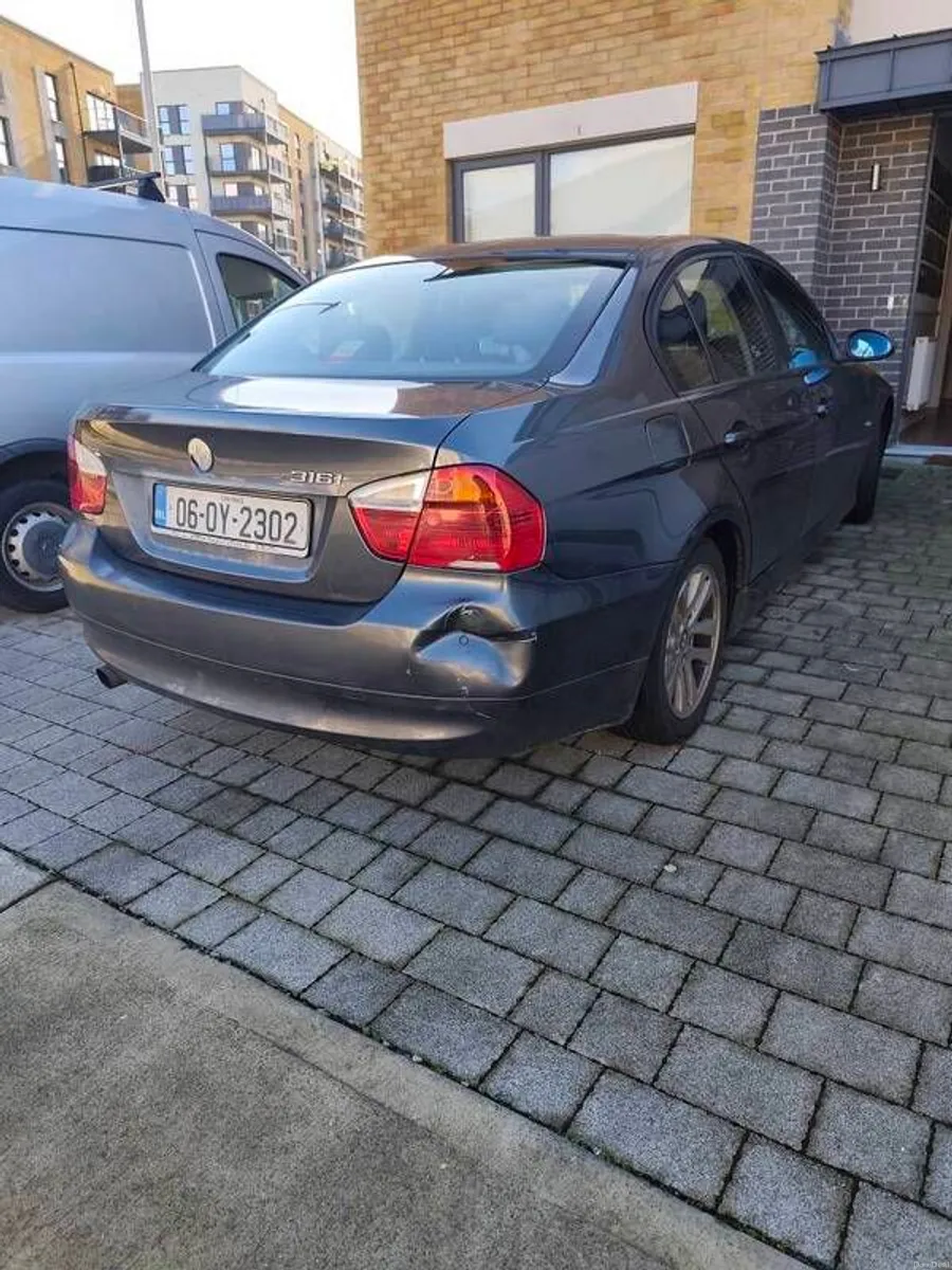 2006 Bmw 3-series - Image 3