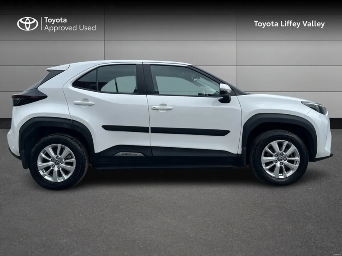 Toyota Yaris Cross YARIS CROSS LUNA - Image 3