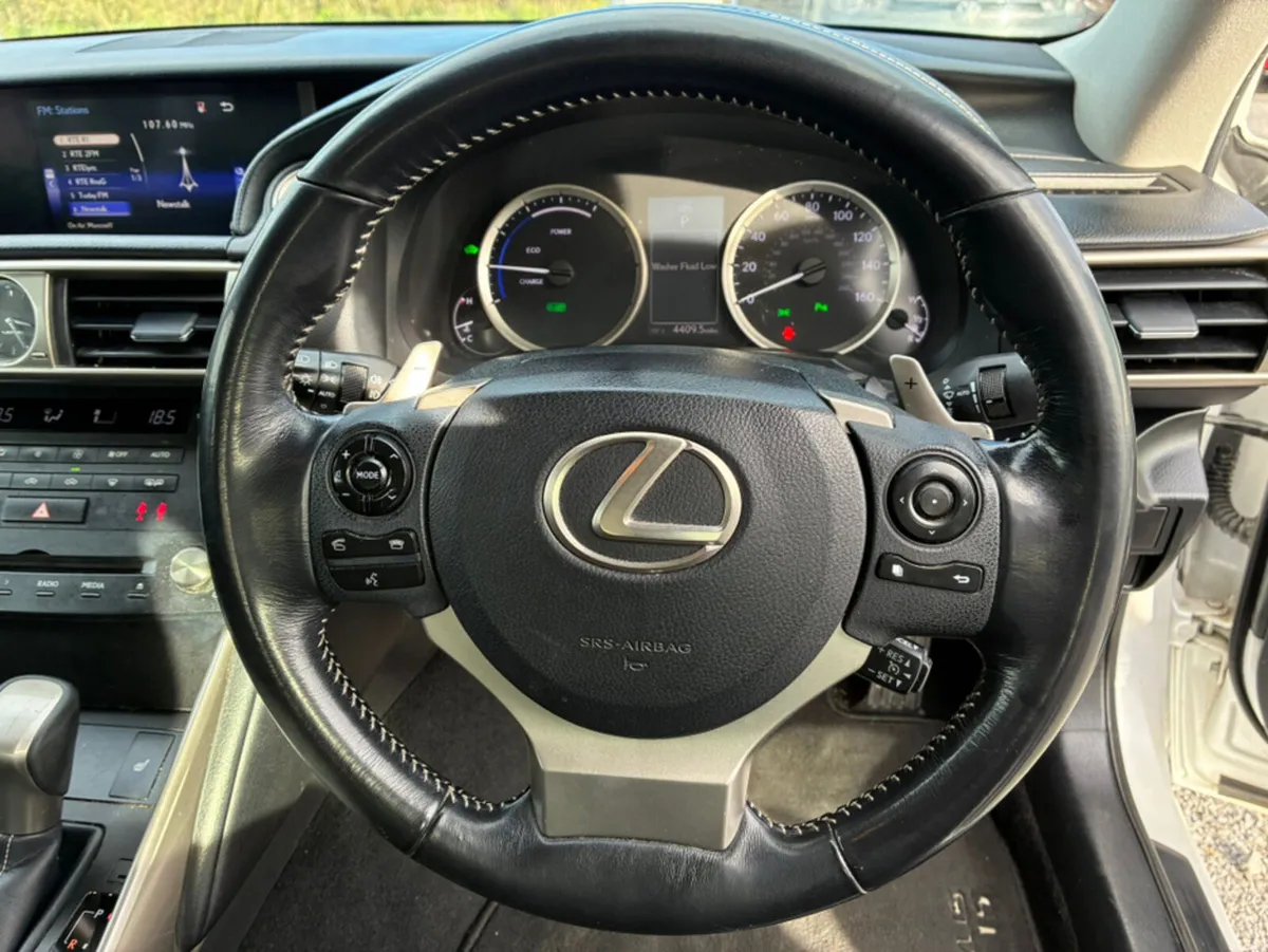 Lexus IS 300 H EXECUTIVE EDITION E-C E-CVT - Image 1