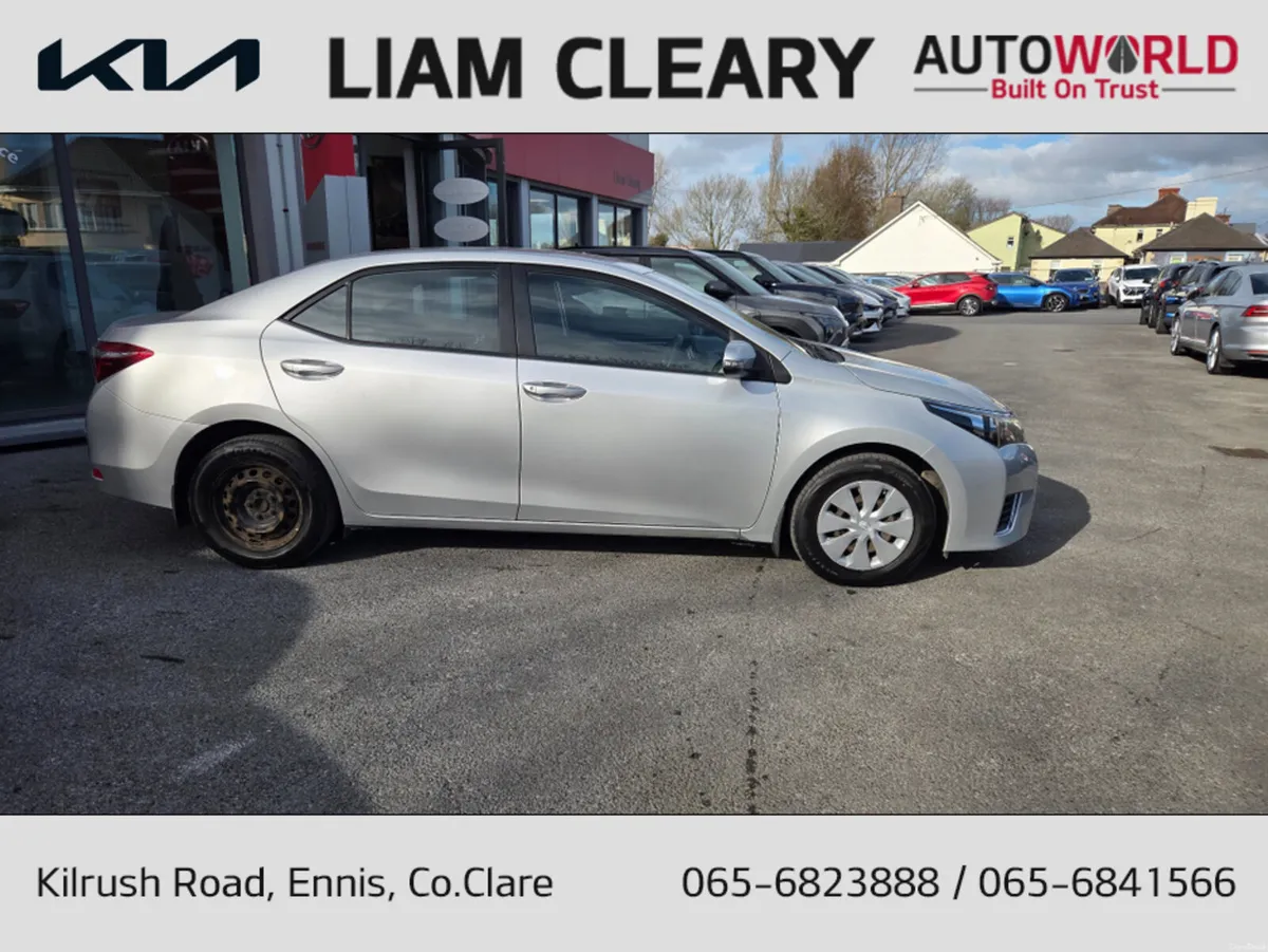 Toyota Corolla 1.33 TERRA 4DR - Image 2