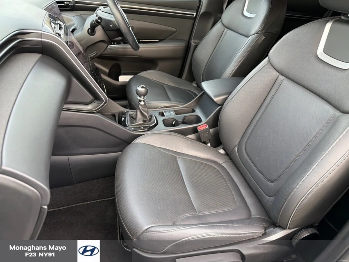Hyundai Tucson EXECUTIVE PLUS 1.6 DIESEL 5DR - Image 4