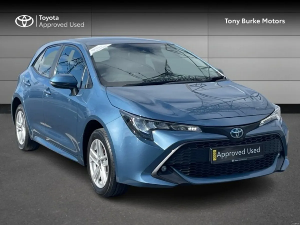 Toyota Corolla Hatchback 5dr Hybrid - Luna Edition - Image 1