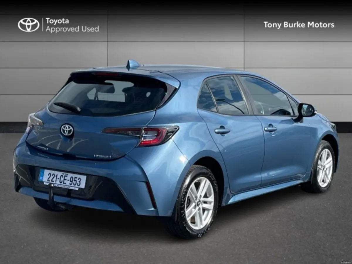 Toyota Corolla Hatchback 5dr Hybrid - Luna Edition - Image 2