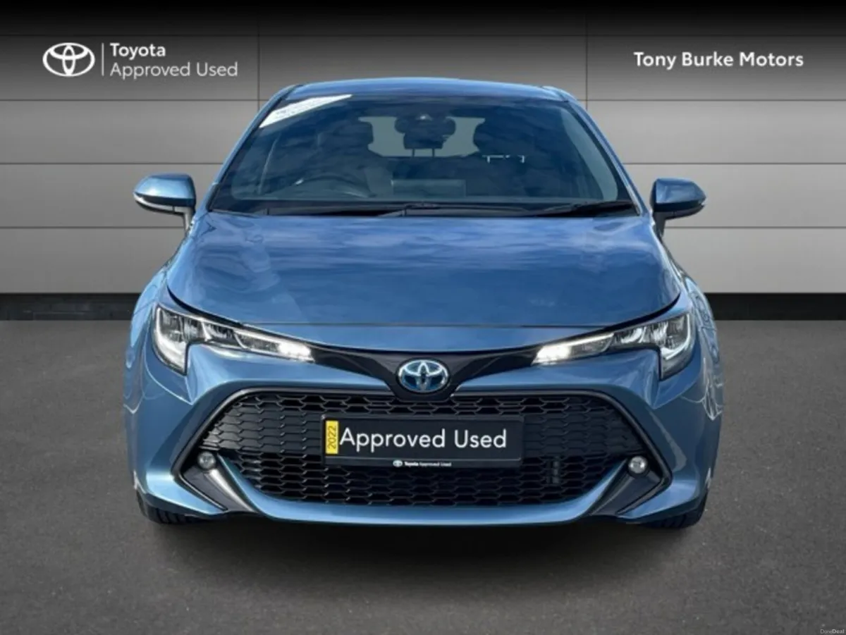 Toyota Corolla Hatchback 5dr Hybrid - Luna Edition - Image 4