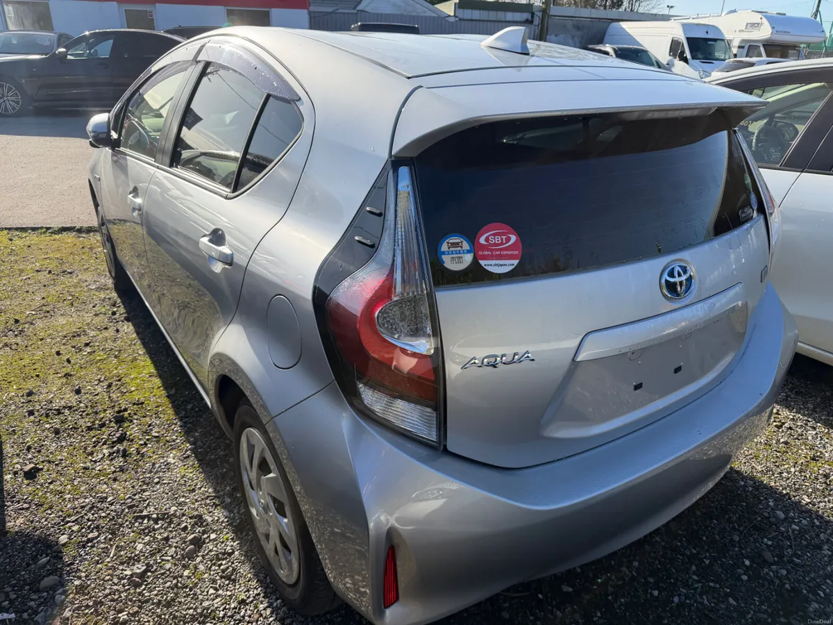 Toyota Aqua 2018 - Image 6