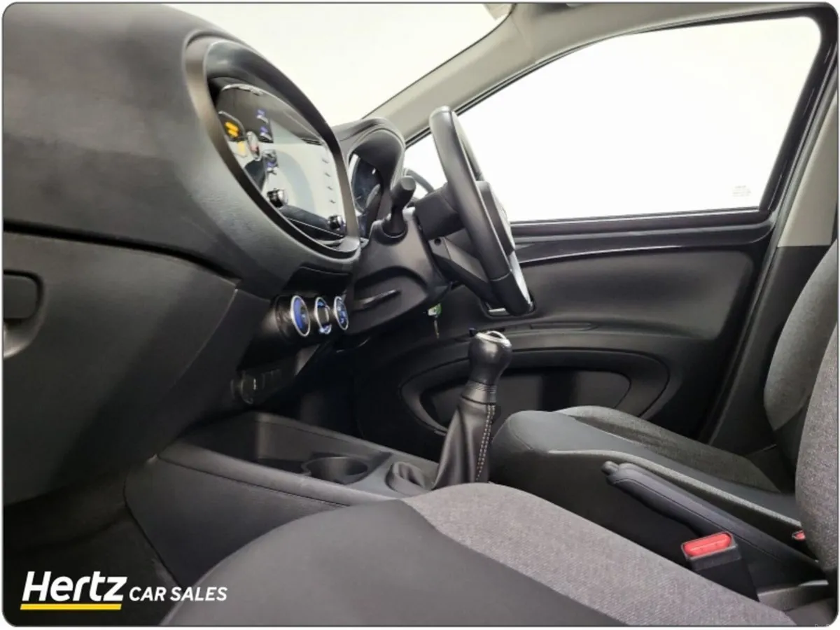 Toyota Aygo X PULSE 1.0 Petrol Manual - Image 4