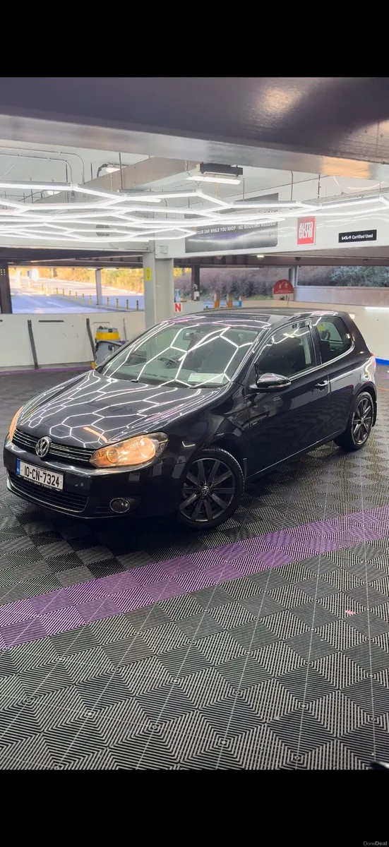 2010 Volkswagen Golf 2.0 TDI - AMAZING CONDITIONS - Image 1
