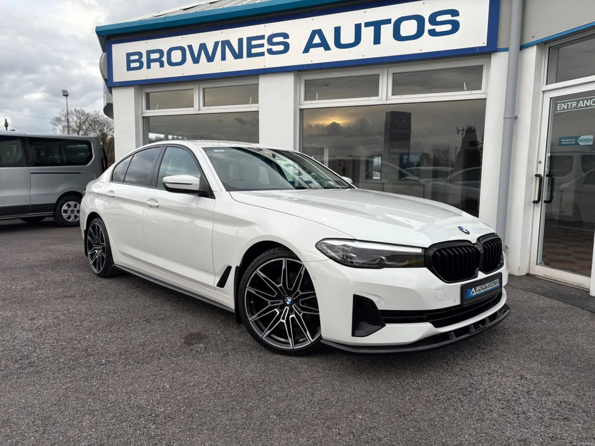 2022 BMW 520D G30 Automatic - Image 3