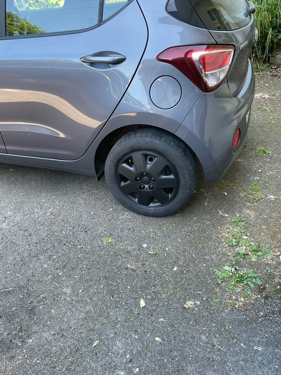 2017 Hyundai i10 SE - Image 2