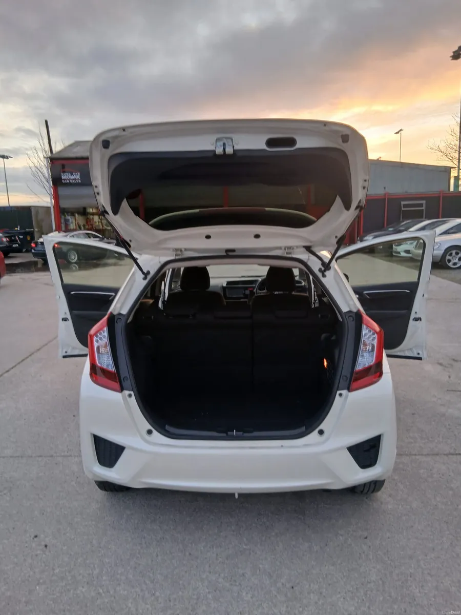 Honda Fit 2016 - Image 5