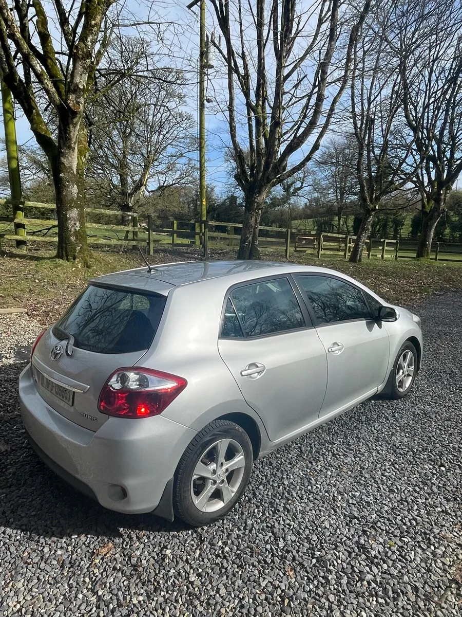 Toyota Auris 2010 - Image 4