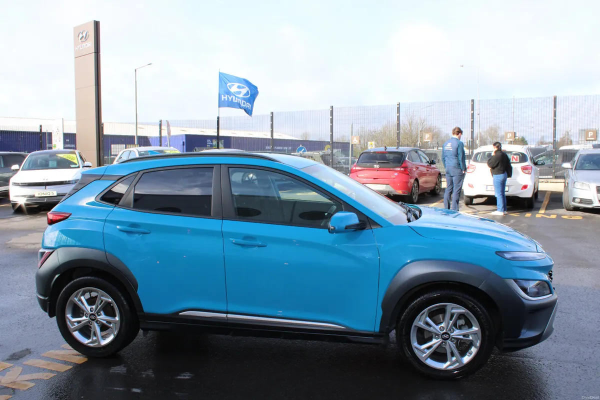 Hyundai KONA 2023 - Image 6