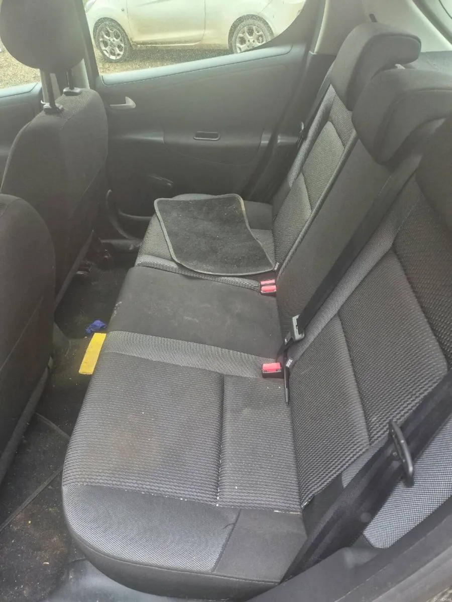 Peugeot 207 - Image 3