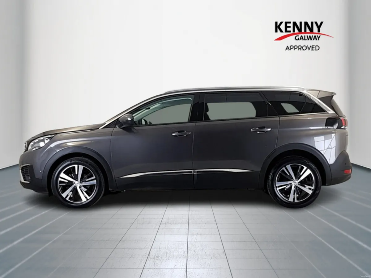 Peugeot 5008 *Deposit taken* ALLURE 1.5 BLUE HDI 1 - Image 4