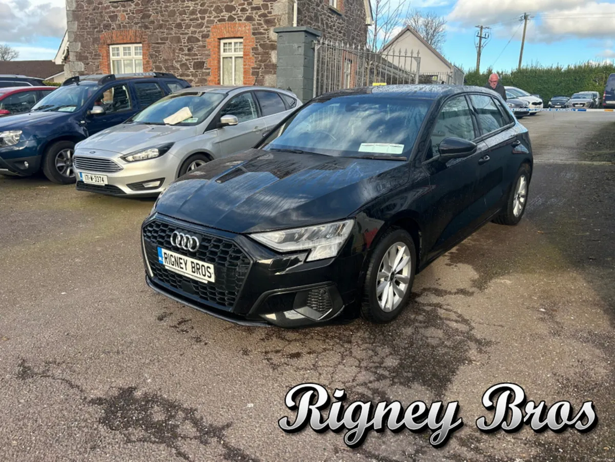 Audi A3 TECHNIK 30 TFSI SPORTBACK - Image 3