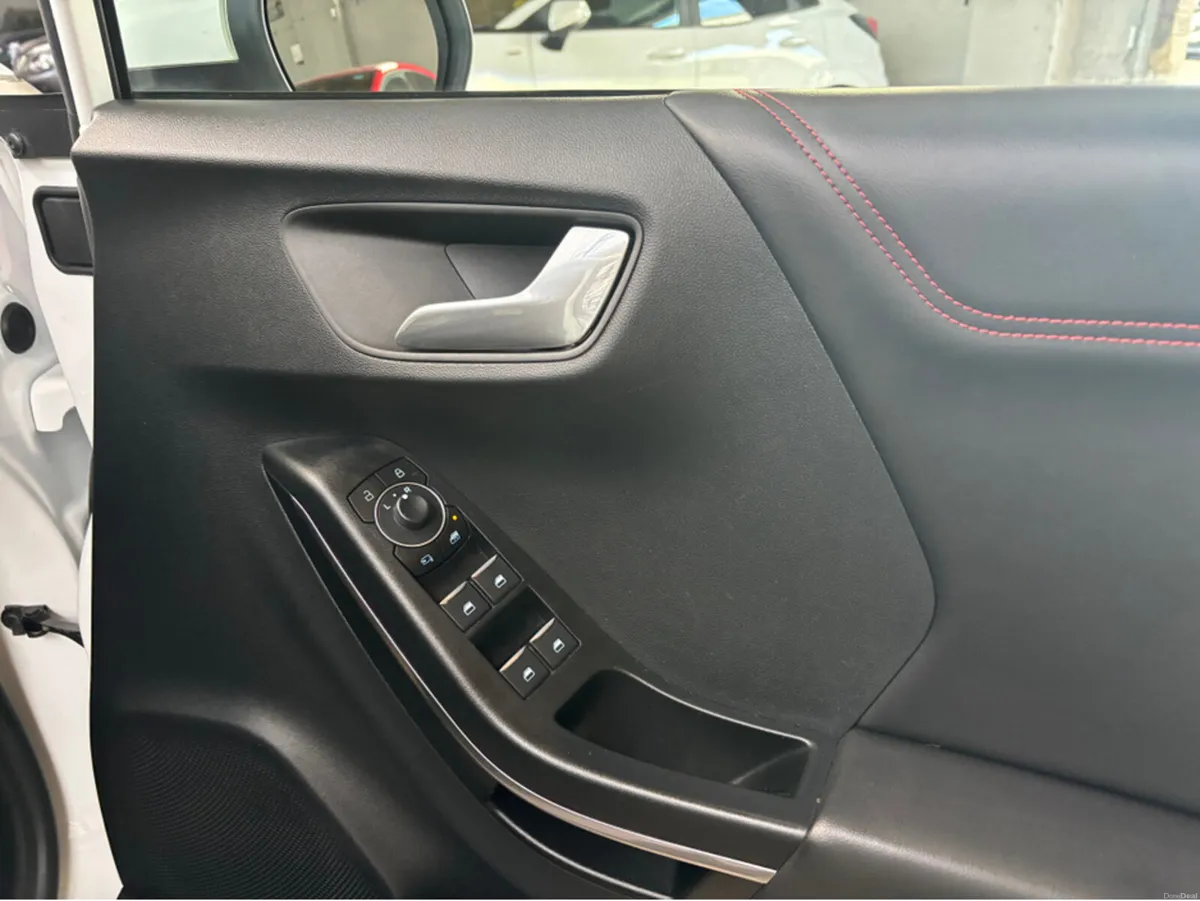 Ford Puma 1.0 X MHEV 125PS 5DR A ST-LINE - Image 2