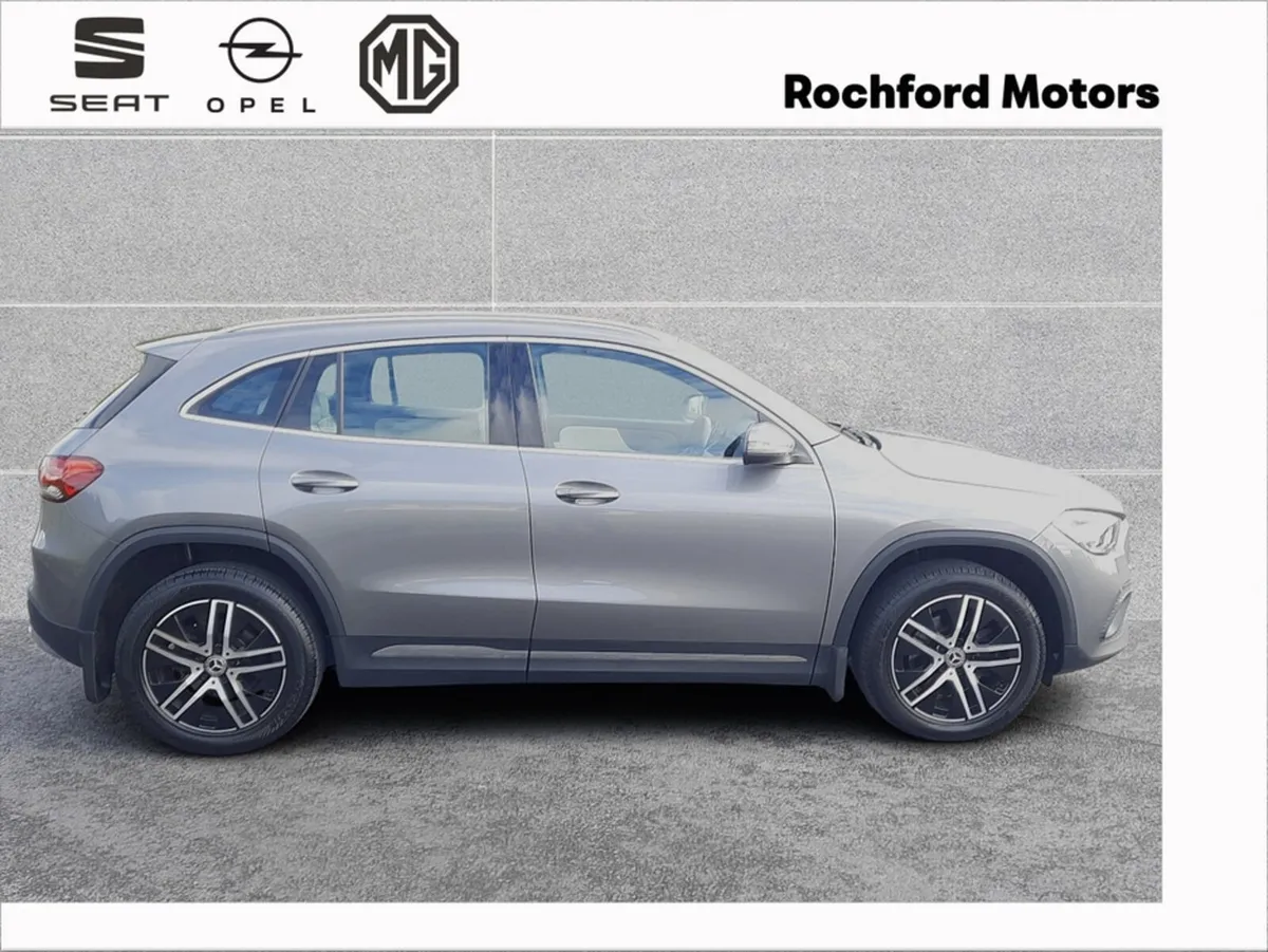 Mercedes-Benz GLA 200D Auto ***Mint Condition*** - Image 3