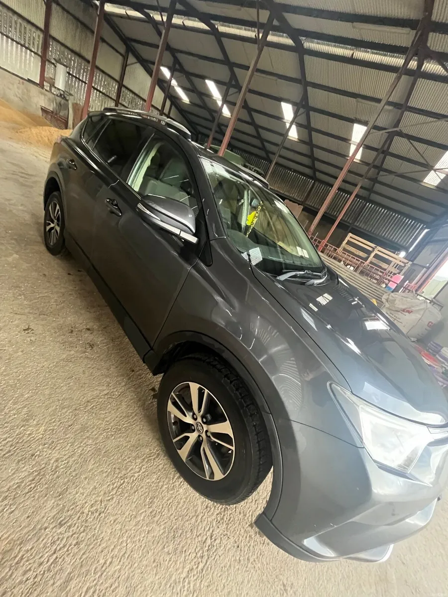 Toyota RAV4 2017 - Image 1