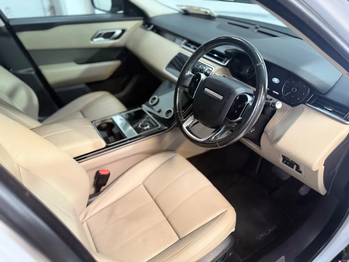 Land Rover Range Rover Velar 2018 SE - Image 4