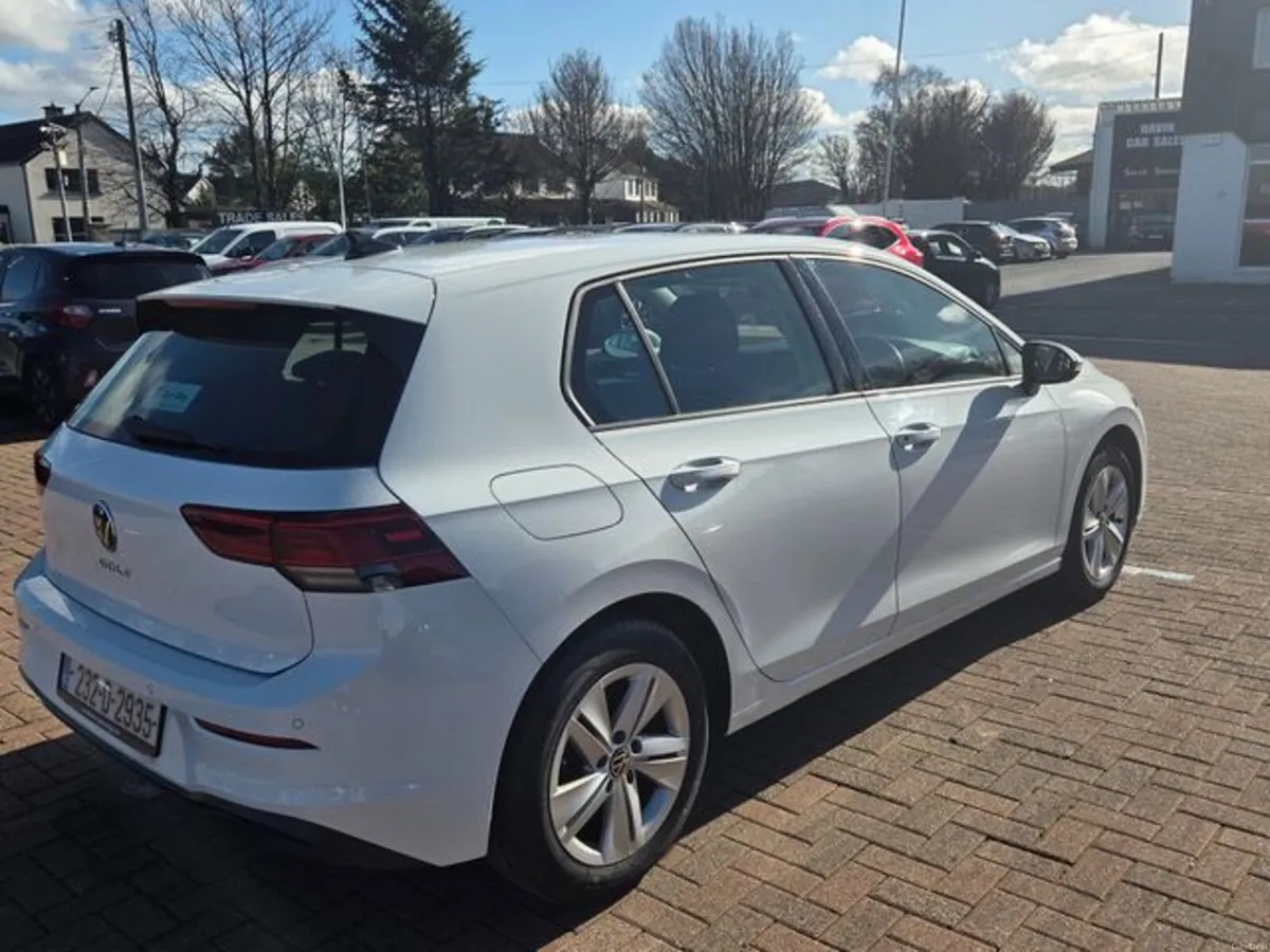 Volkswagen Golf Life 1.0 TSI 110HP 5DR - Image 4