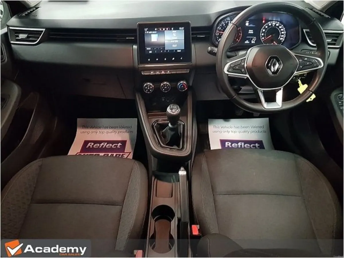 Renault Clio Equilibre TCE 90 MY22.5 5DR**JUST LAN - Image 2