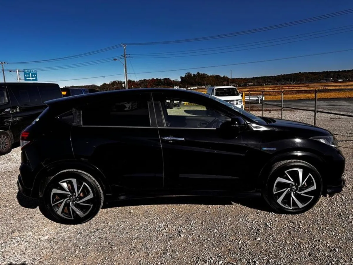 Honda Vezel 162 RS Honda Sensing - Image 4