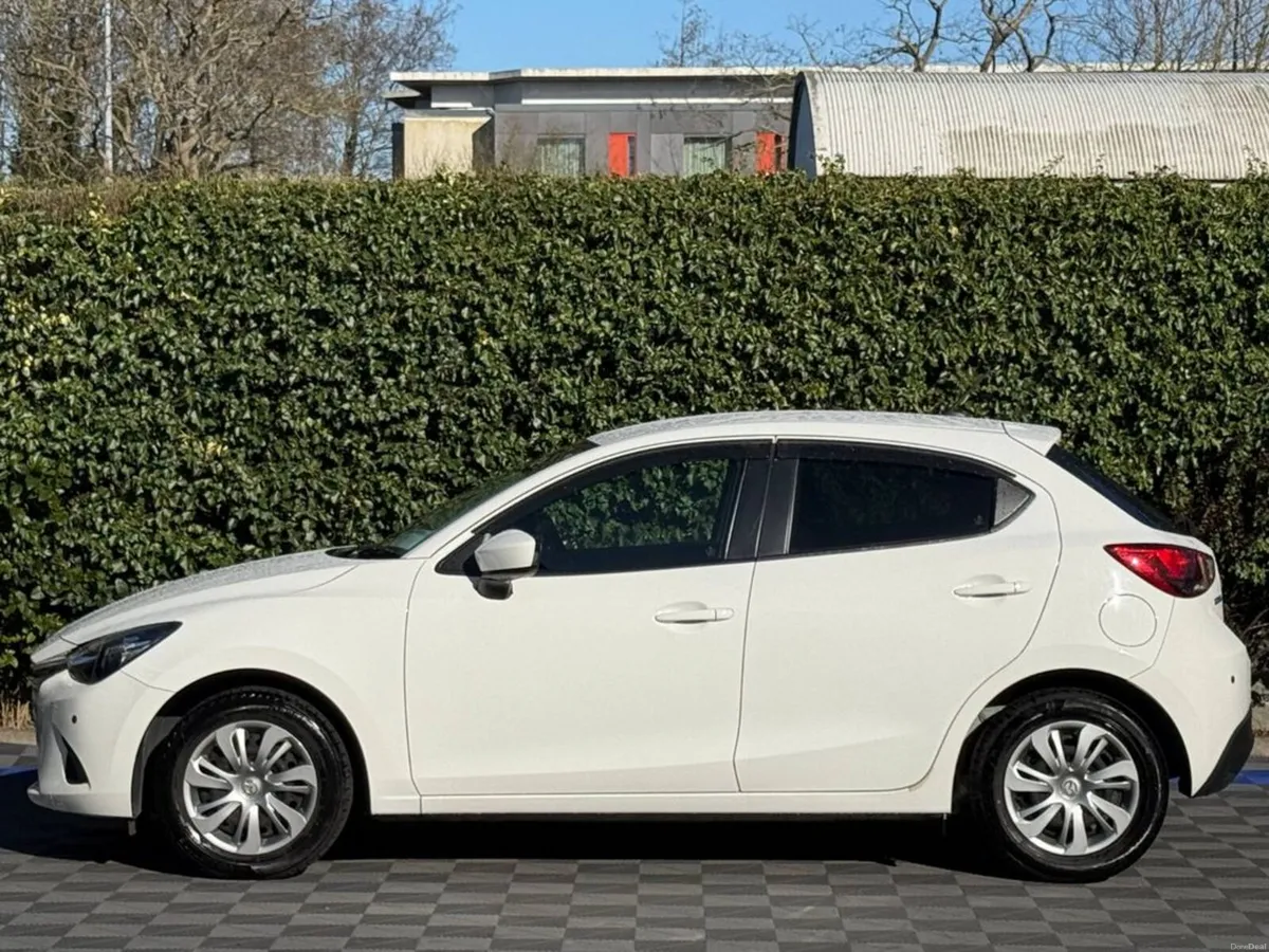 Mazda Demio 1.3 SKYACTIV // MULTIMEDIA DISPLAY // - Image 3