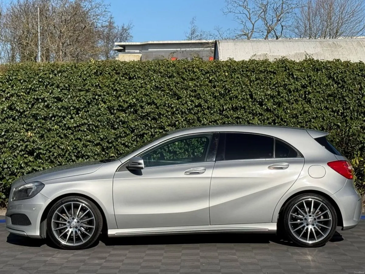 Mercedes-Benz A-Class A180 AMG-LINE 1.6 AUTO // LE - Image 3