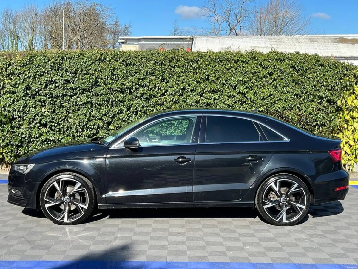 Audi A3 S-LINE PACK 1.4 TFSI AUTO // 19" S-LINE AL - Image 3