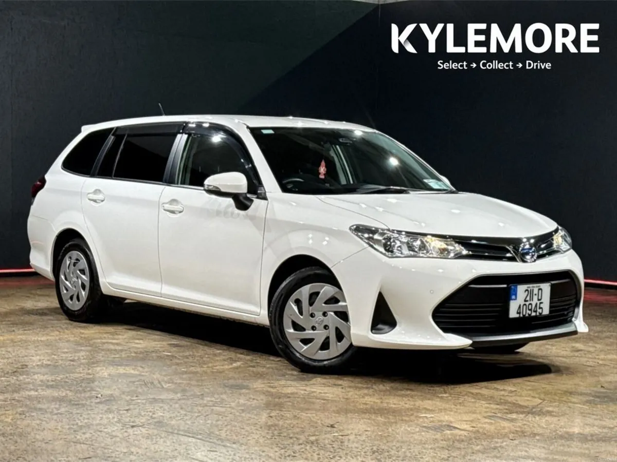 Toyota Corolla HYBRID 1.5L AUTOMATIC - REVERSE CAM - Image 1